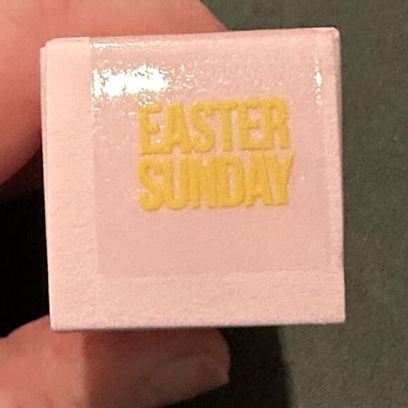 Jeffree Star Easter Sunday NEW IN BOX Velvet Trap lipstick full size - Picture 8 of 9